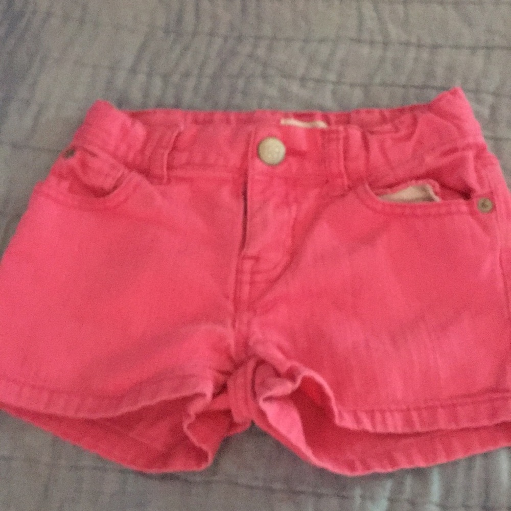 Dark pink est. 89 shorts